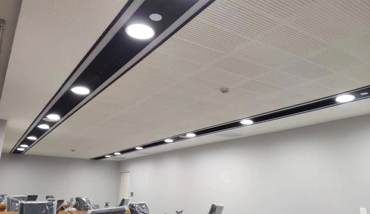 �Ͼ��ʵ�Ƶ�